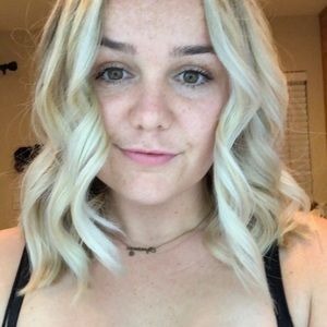 Meet your Posher, Jenna